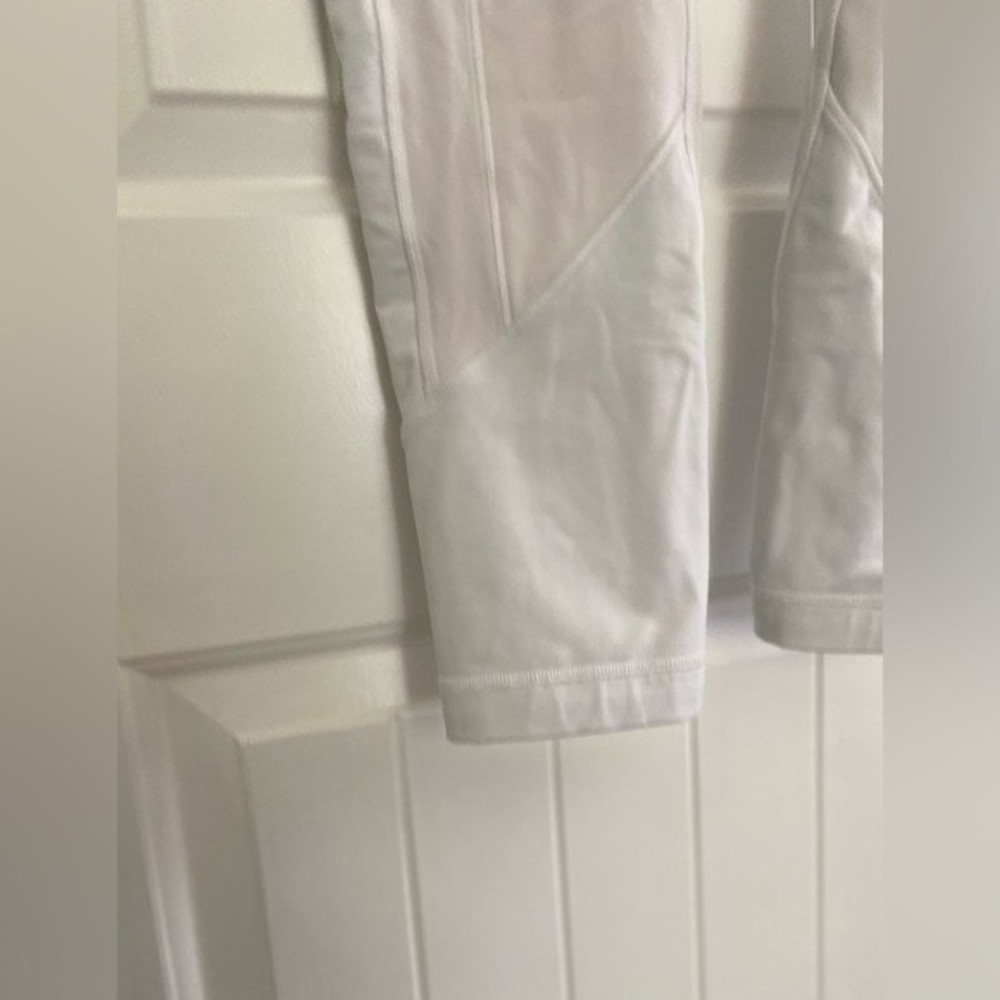 Lululemon All The Right Places leggings, white, size 6 - Picture 5 of 11